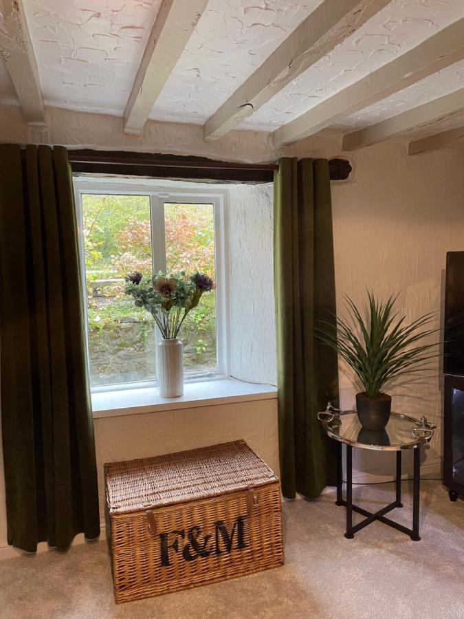 Canalside Cottage In The Heart Of Llangollen. Exteriör bild